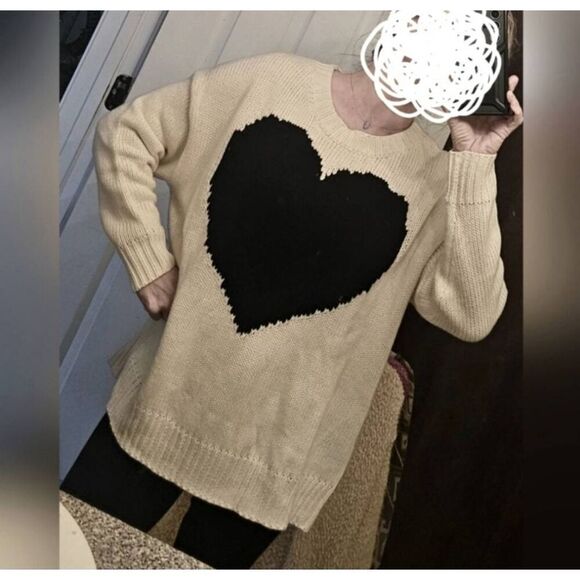 ARULA Sweaters - Arula Knit Oversized Valentine Heart Sweater Size A 1X